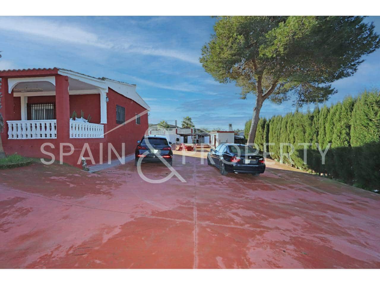 Chalet de 3 habitaciones en Montserrat en venta con piscina garaje - 220.000 € (Ref: 9503707)