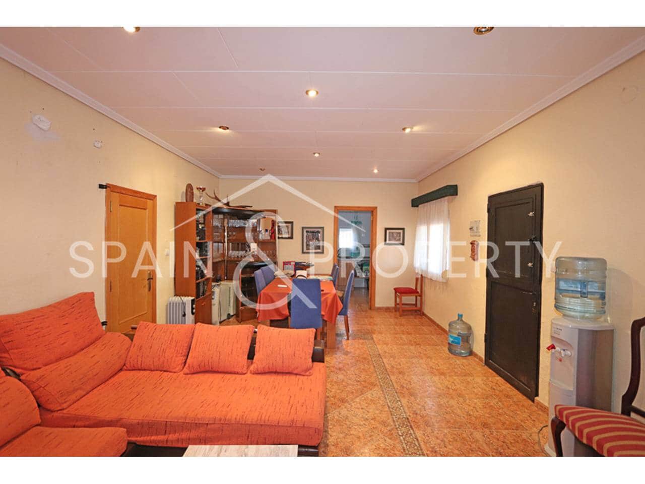 Chalet de 3 habitaciones en Montserrat en venta con piscina garaje - 220.000 € (Ref: 9503707)