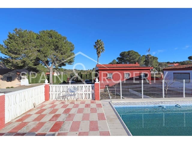 Chalet de 3 habitaciones en Montserrat en venta con piscina garaje - 220.000 € (Ref: 9503707)