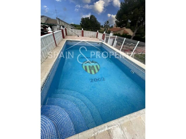 Chalet de 3 habitaciones en Montserrat en venta con piscina garaje - 220.000 € (Ref: 9503707)