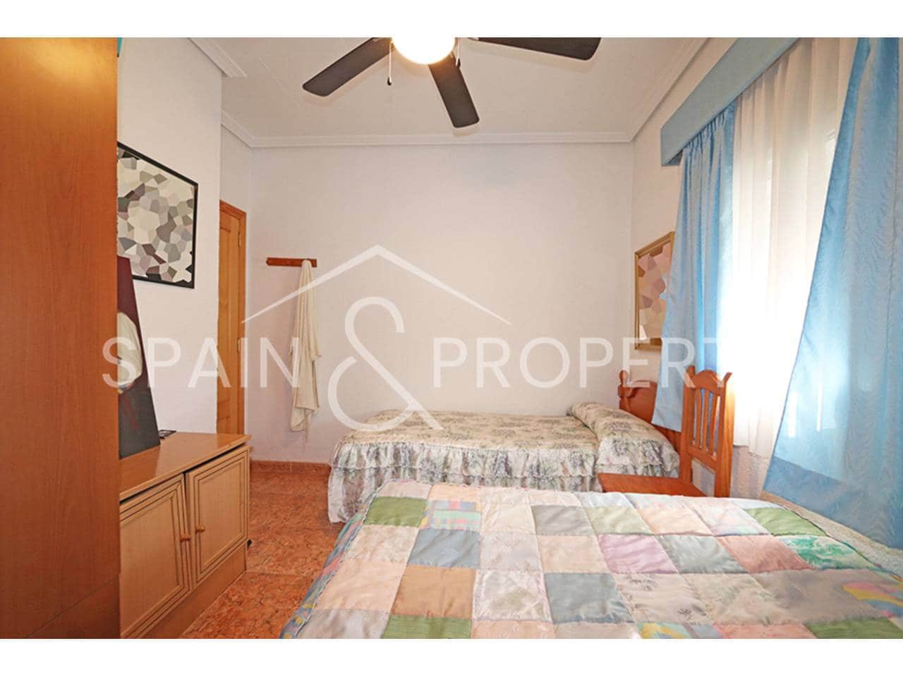 Chalet de 3 habitaciones en Montserrat en venta con piscina garaje - 220.000 € (Ref: 9503707)