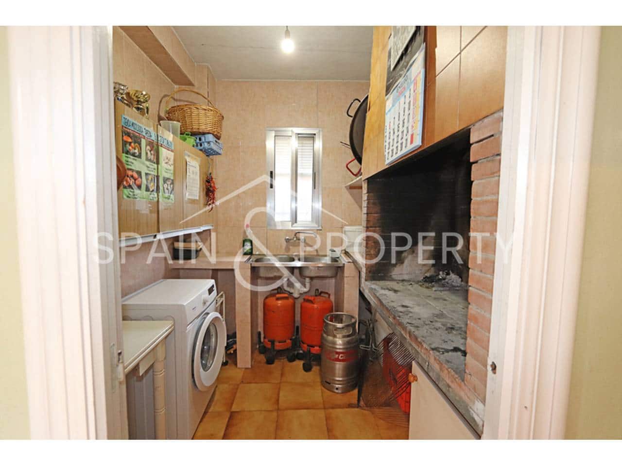 3 slaapkamer Villa te koop in Montroy - € 159.000 (Ref: 9518290)