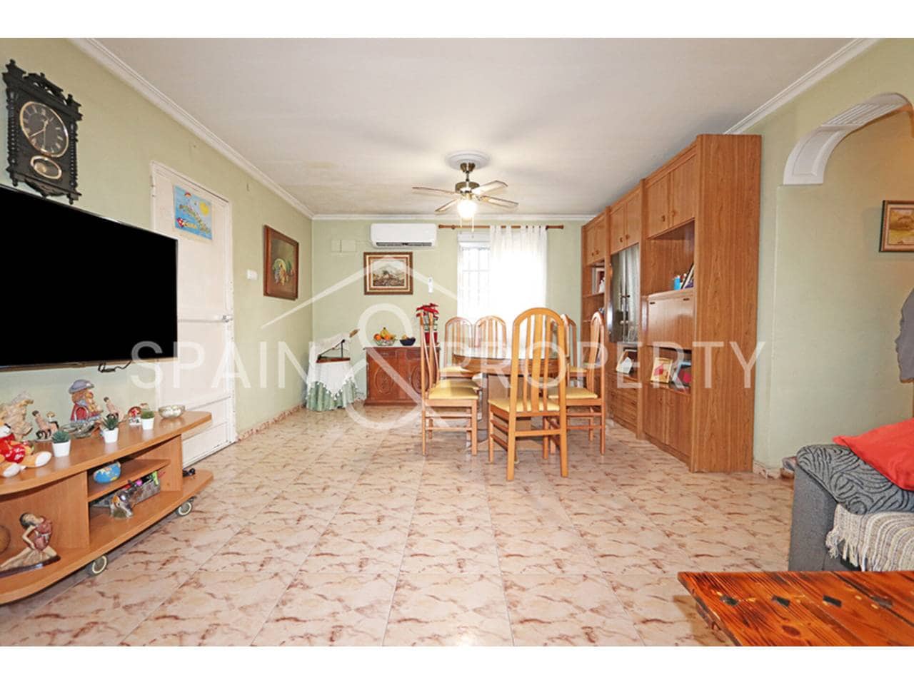 3 slaapkamer Villa te koop in Montroy - € 159.000 (Ref: 9518290)