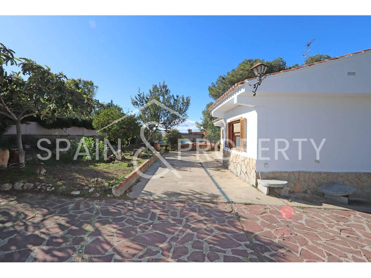 4 soverom Villa til salgs i Turis med svømmebasseng garasje - € 290 000 (Ref: 9535250)