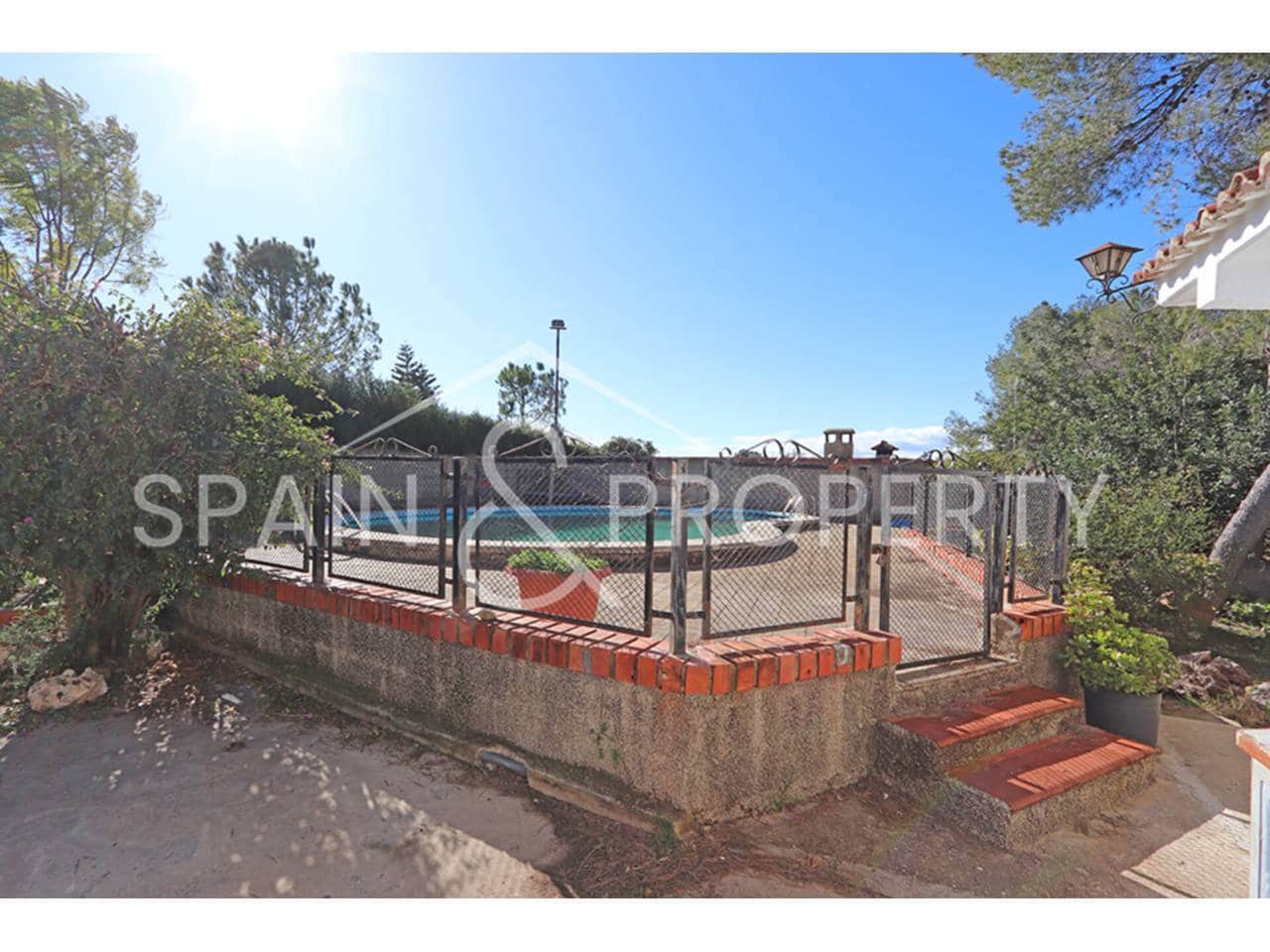 4 soverom Villa til salgs i Turis med svømmebasseng garasje - € 290 000 (Ref: 9535250)