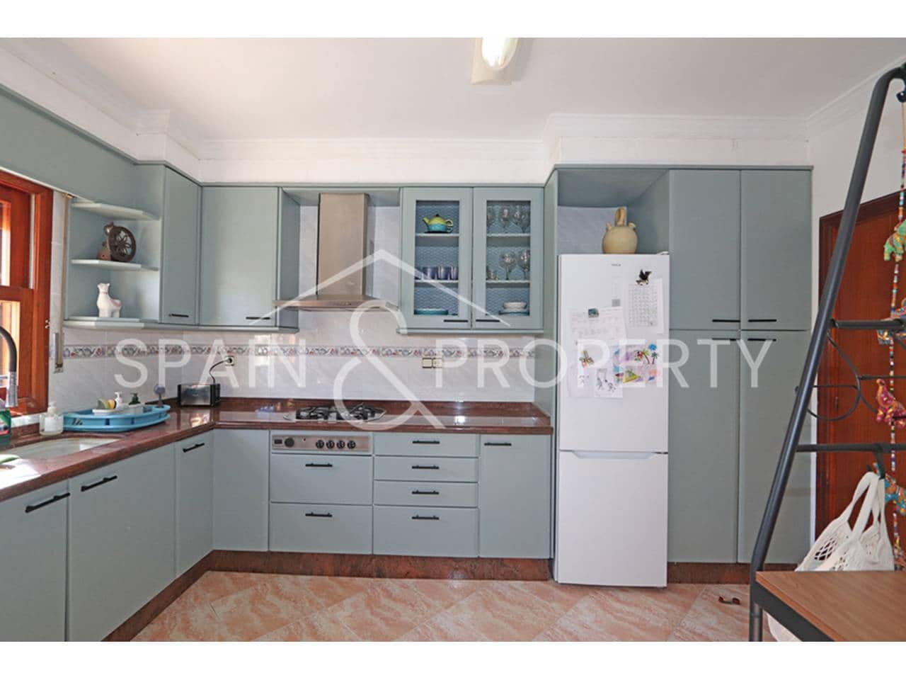 4 soverom Villa til salgs i Turis med svømmebasseng garasje - € 290 000 (Ref: 9535250)