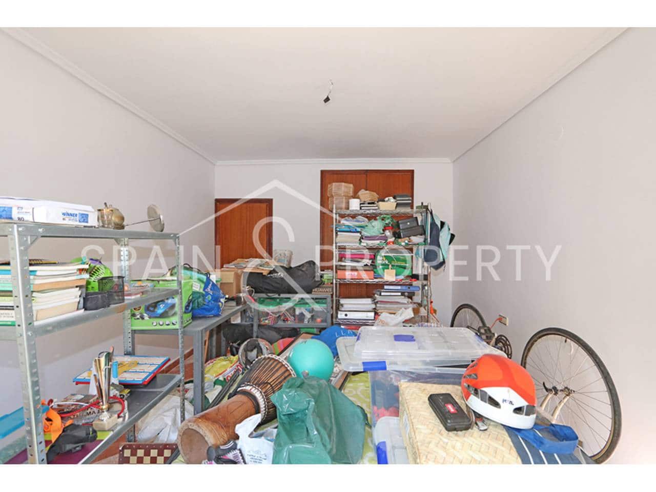 4 soverom Villa til salgs i Turis med svømmebasseng garasje - € 290 000 (Ref: 9535250)