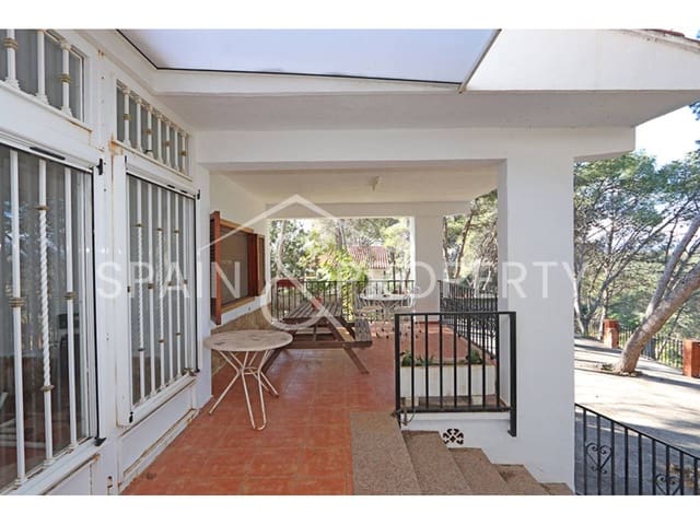 4 soverom Villa til salgs i Turís med svømmebasseng garasje - € 290 000 (Ref: 9535250)