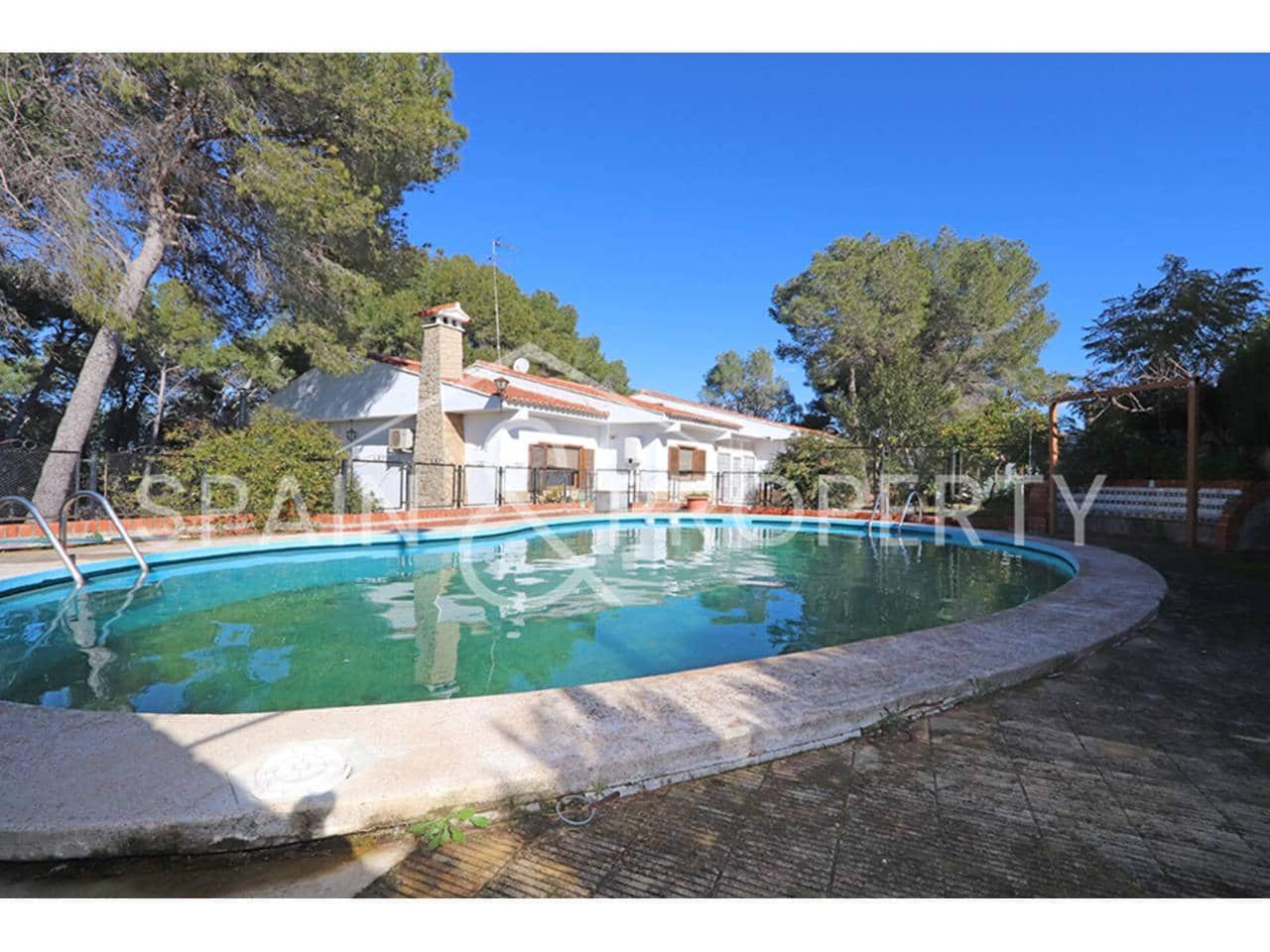 4 soverom Villa til salgs i Turis med svømmebasseng garasje - € 290 000 (Ref: 9535250)