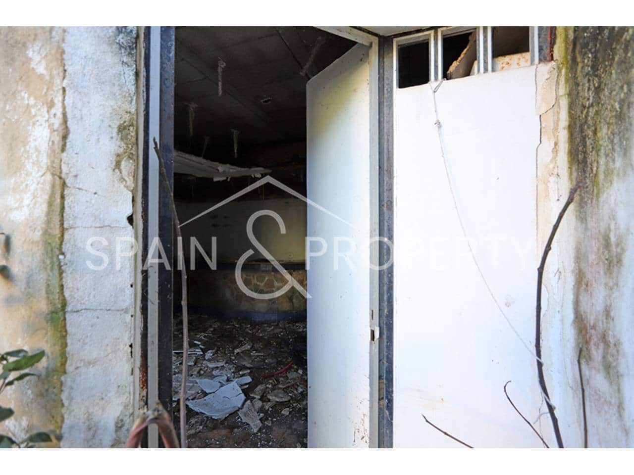 4 soverom Villa til salgs i Turis med svømmebasseng garasje - € 290 000 (Ref: 9535250)