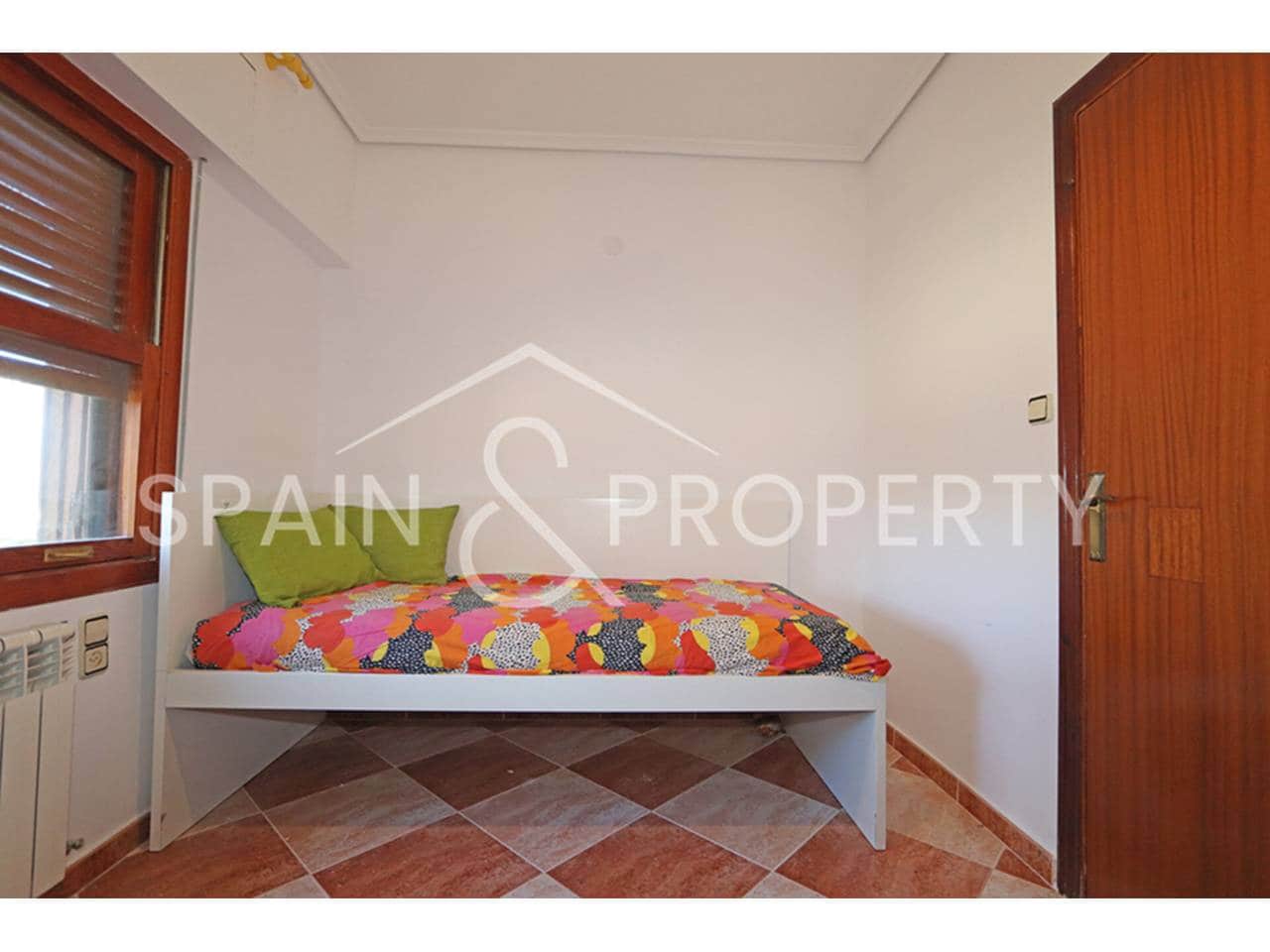 4 soverom Villa til salgs i Turis med svømmebasseng garasje - € 290 000 (Ref: 9535250)