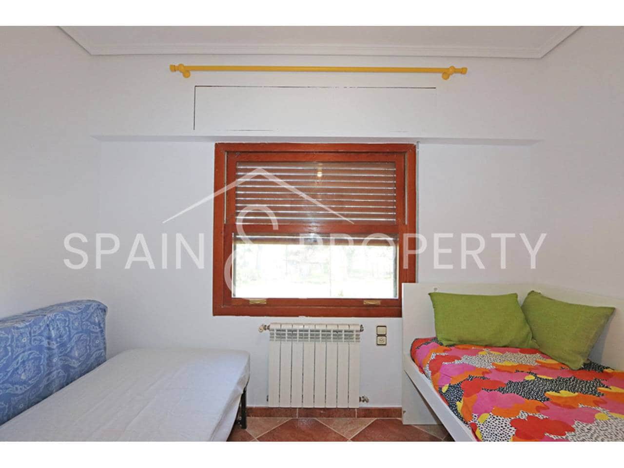 4 soverom Villa til salgs i Turis med svømmebasseng garasje - € 290 000 (Ref: 9535250)