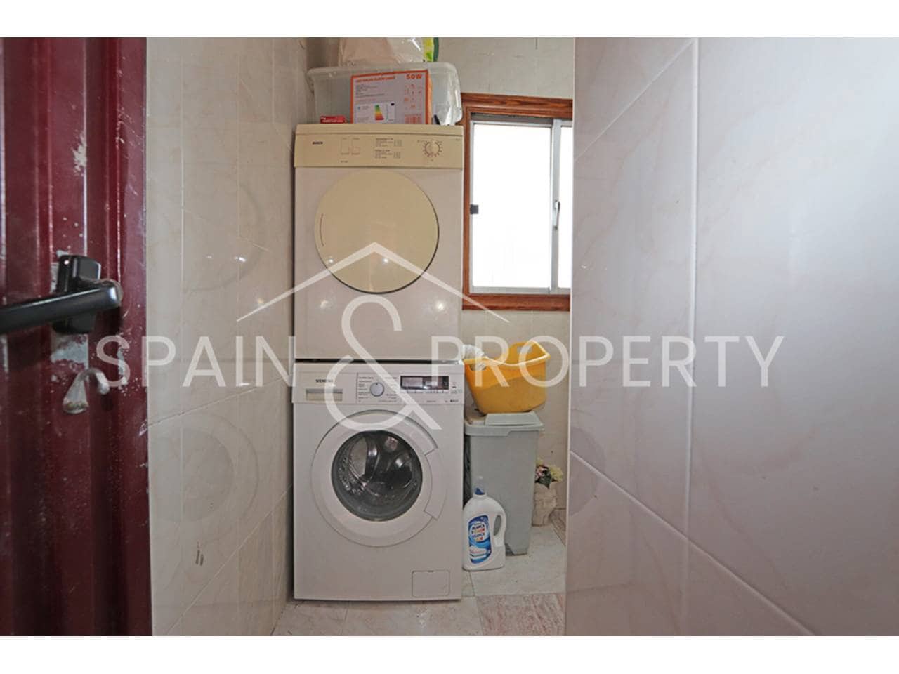 5 bedroom Villa for sale in Torrent with pool - € 239,000 (Ref: 9550441)