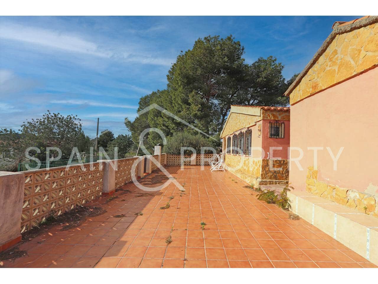 5 bedroom Villa for sale in Torrent with pool - € 239,000 (Ref: 9550441)