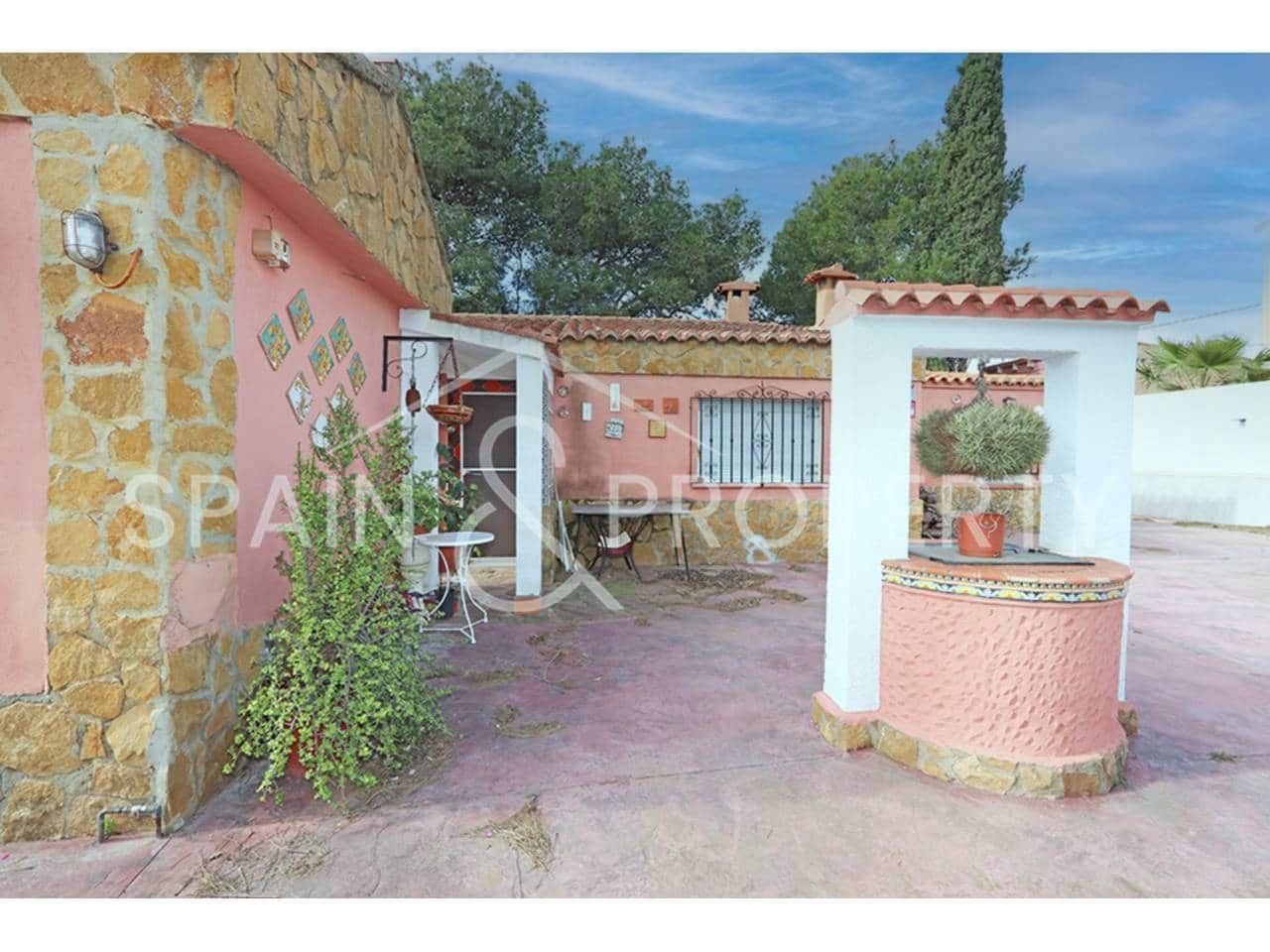 5 bedroom Villa for sale in Torrent with pool - € 239,000 (Ref: 9550441)