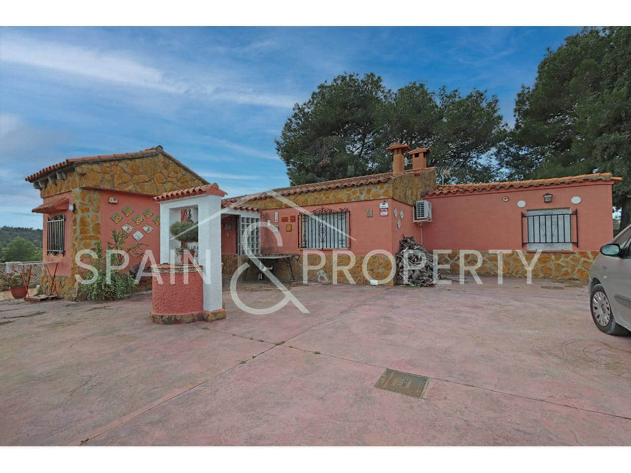 5 bedroom Villa for sale in Torrent with pool - € 239,000 (Ref: 9550441)