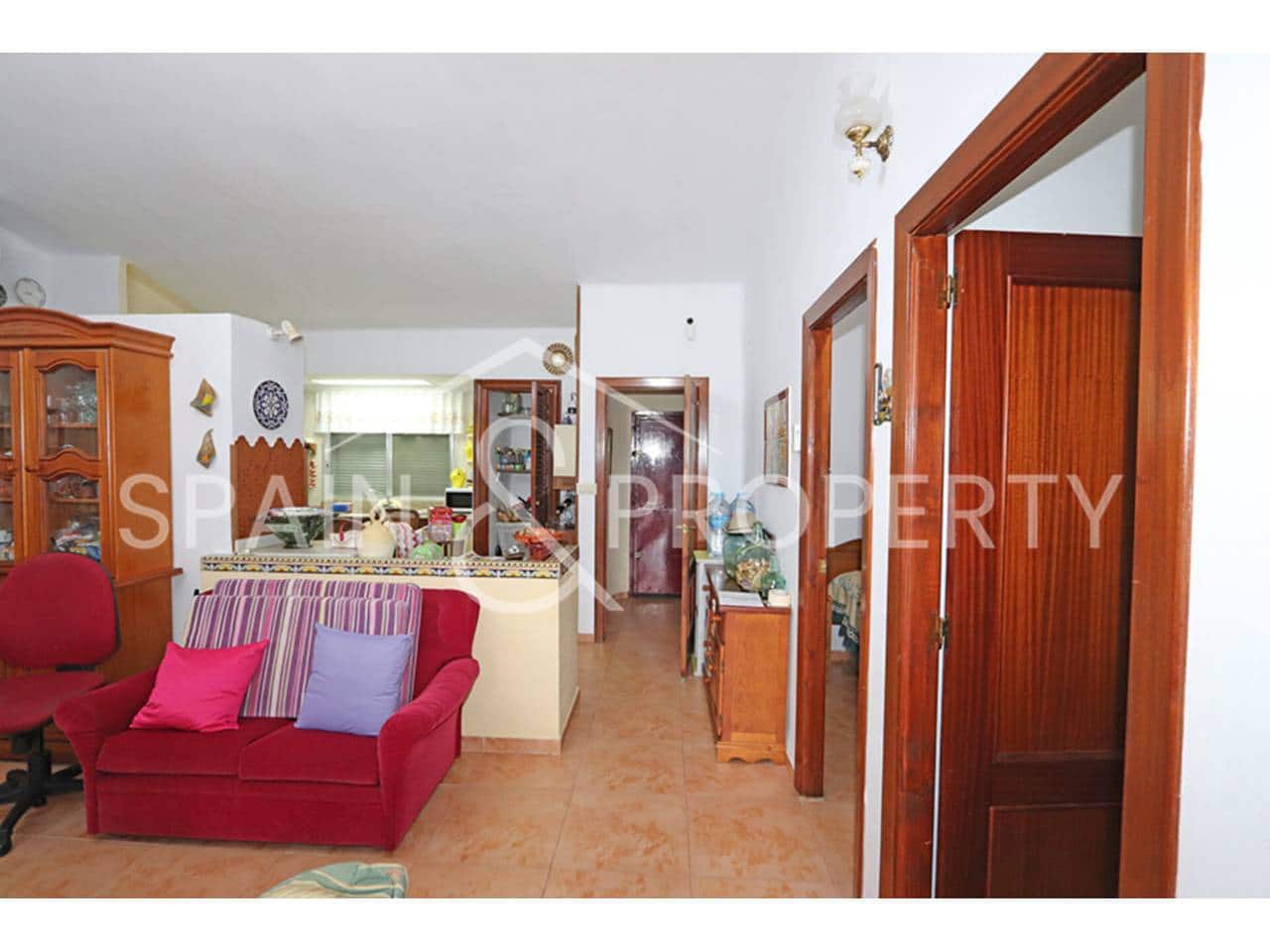 5 bedroom Villa for sale in Torrent with pool - € 239,000 (Ref: 9550441)