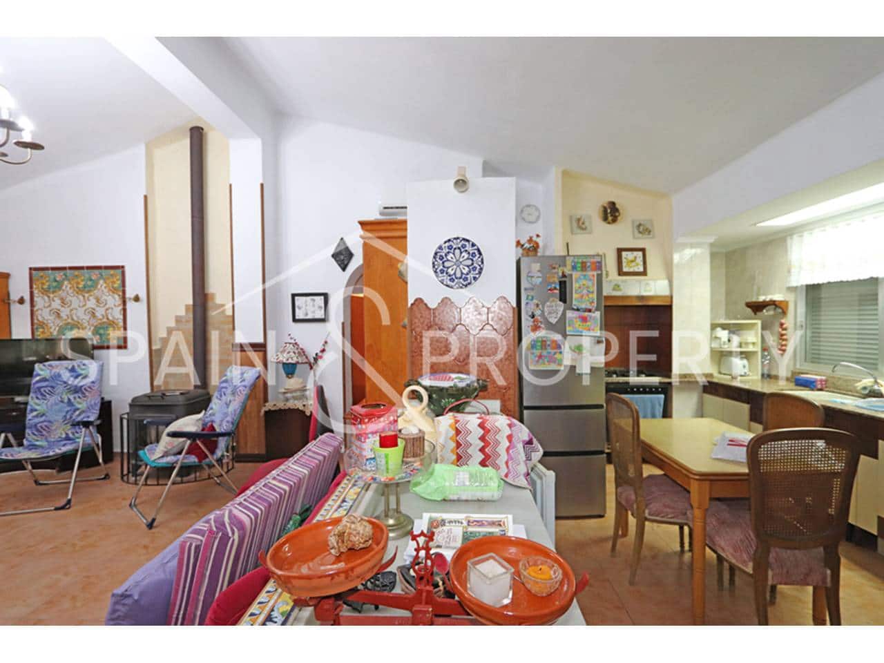 5 bedroom Villa for sale in Torrent with pool - € 239,000 (Ref: 9550441)