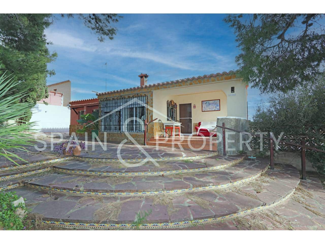 5 bedroom Villa for sale in Torrent with pool - € 239,000 (Ref: 9550441)