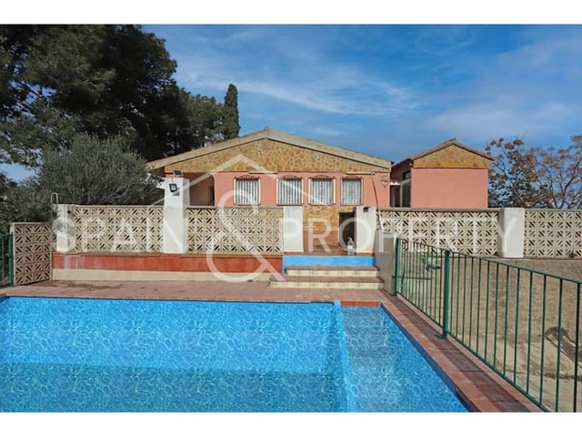 5 bedroom Villa for sale in Torrent with pool - € 239,000 (Ref: 9550441)