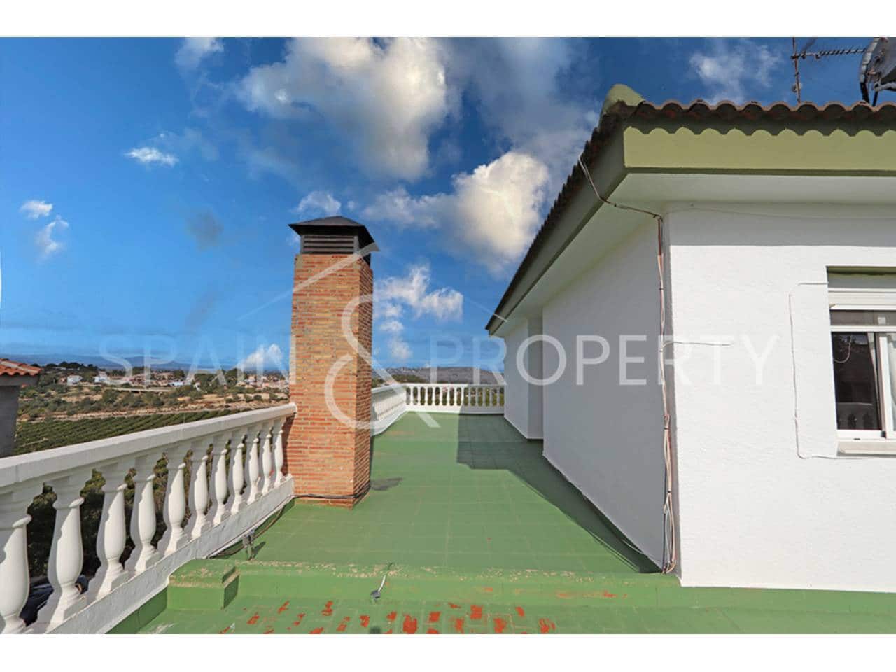 6 bedroom Villa for sale in Montserrat with pool garage - € 500,000 (Ref: 9590608)