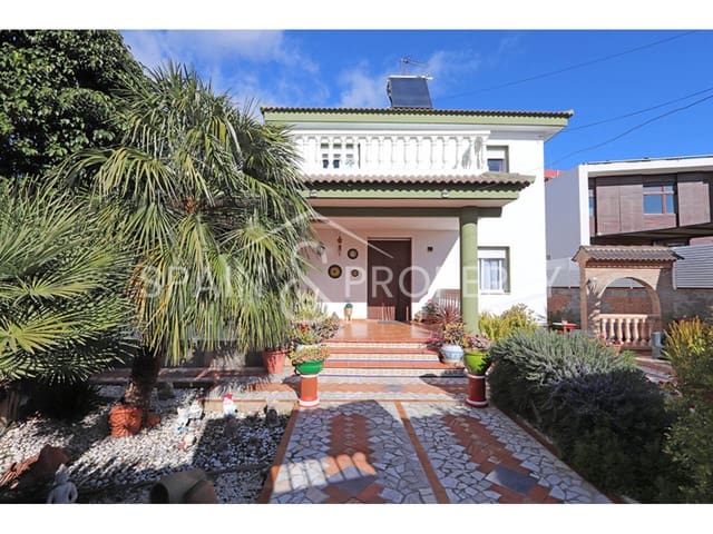 6 makuuhuone Huvila myytävänä paikassa Montserrat mukana uima-altaan 
autotalli - 500 000 € (Ref: 9590608)