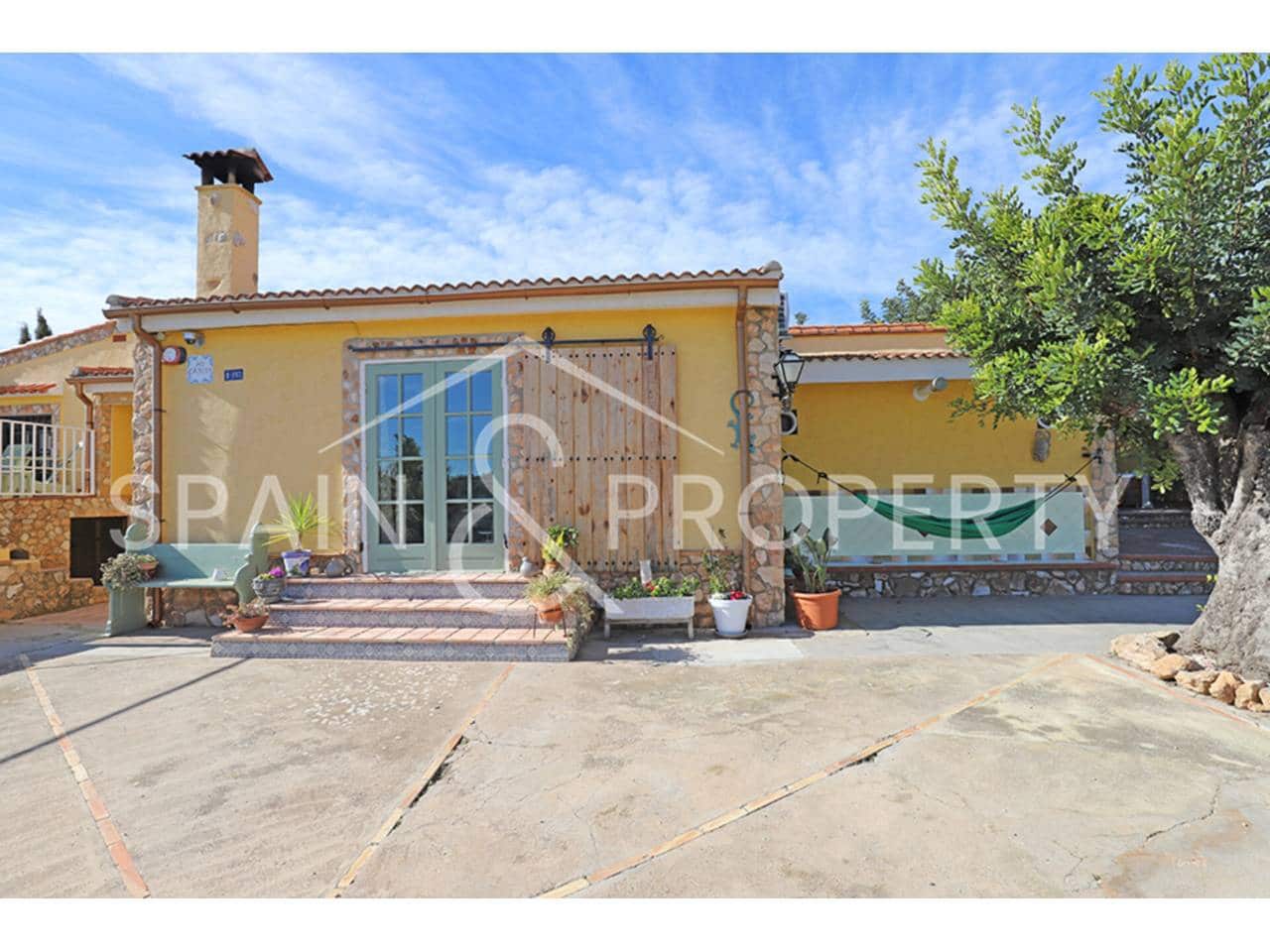 4 bedroom Villa for sale in Montserrat with pool - € 249,900 (Ref: 9624133)