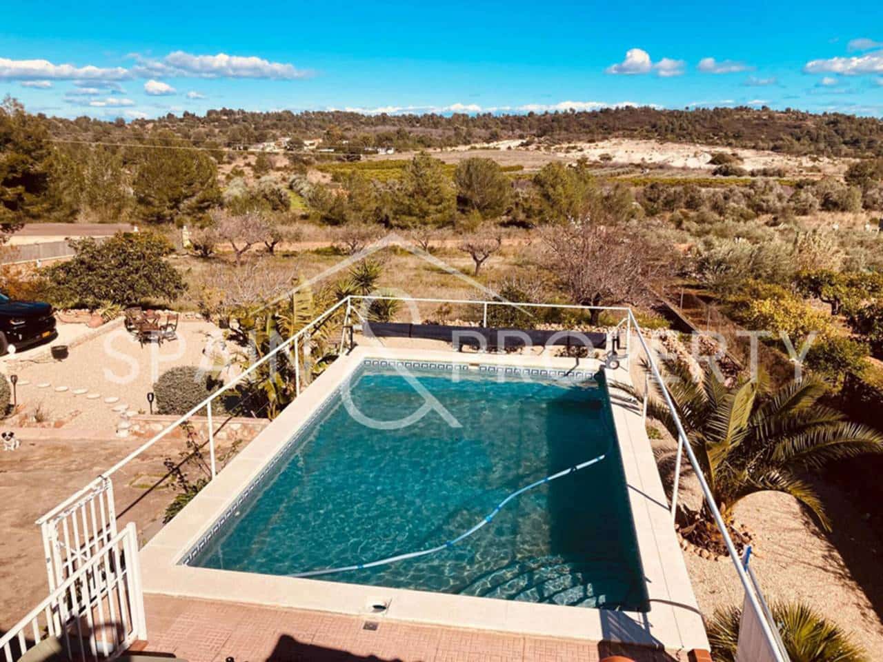 4 bedroom Villa for sale in Montserrat with pool - € 249,900 (Ref: 9624133)