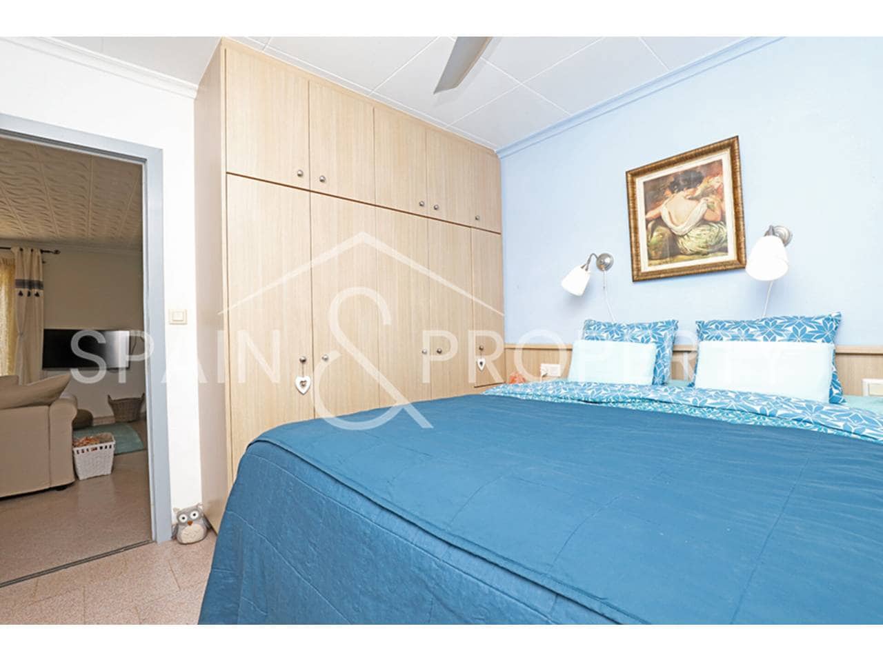 4 bedroom Villa for sale in Montserrat with pool - € 249,900 (Ref: 9624133)