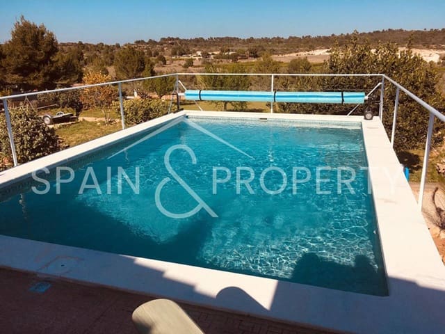 4 bedroom Villa for sale in Montserrat with pool - € 249,900 (Ref: 9624133)