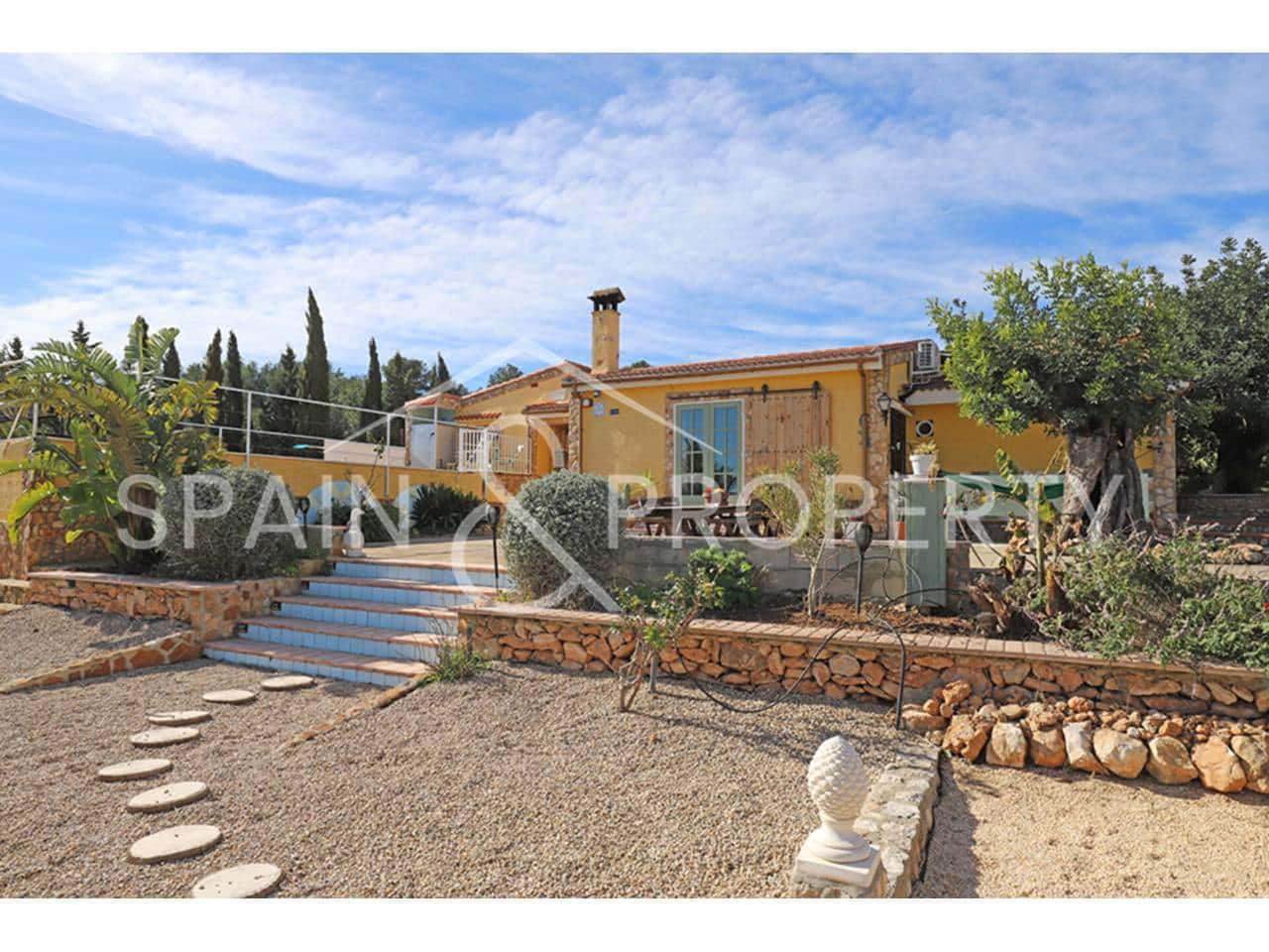 4 bedroom Villa for sale in Montserrat with pool - € 249,900 (Ref: 9624133)