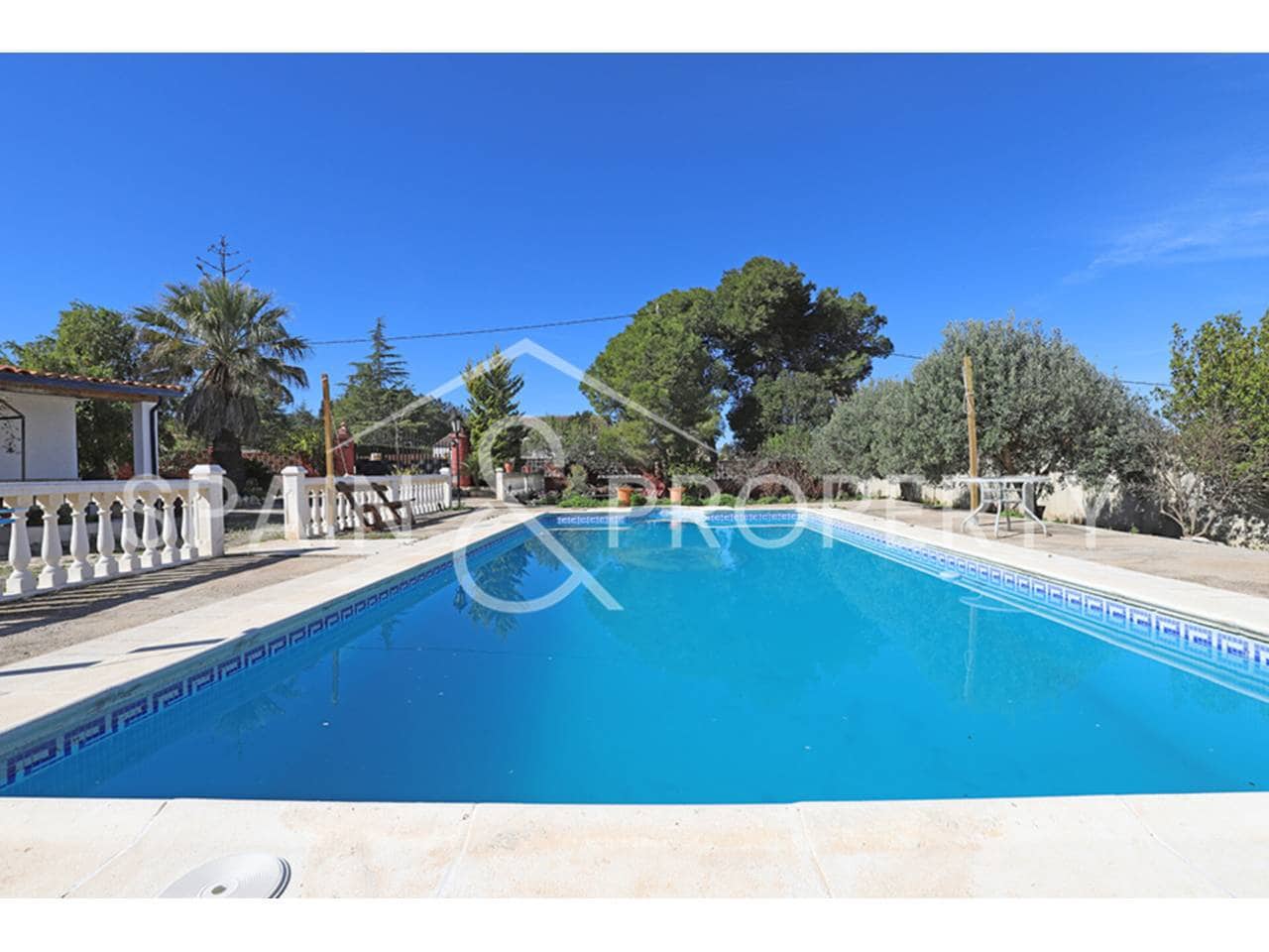 Chalet de 3 habitaciones en Turís en venta con piscina - 269.000 € (Ref: 9624134)