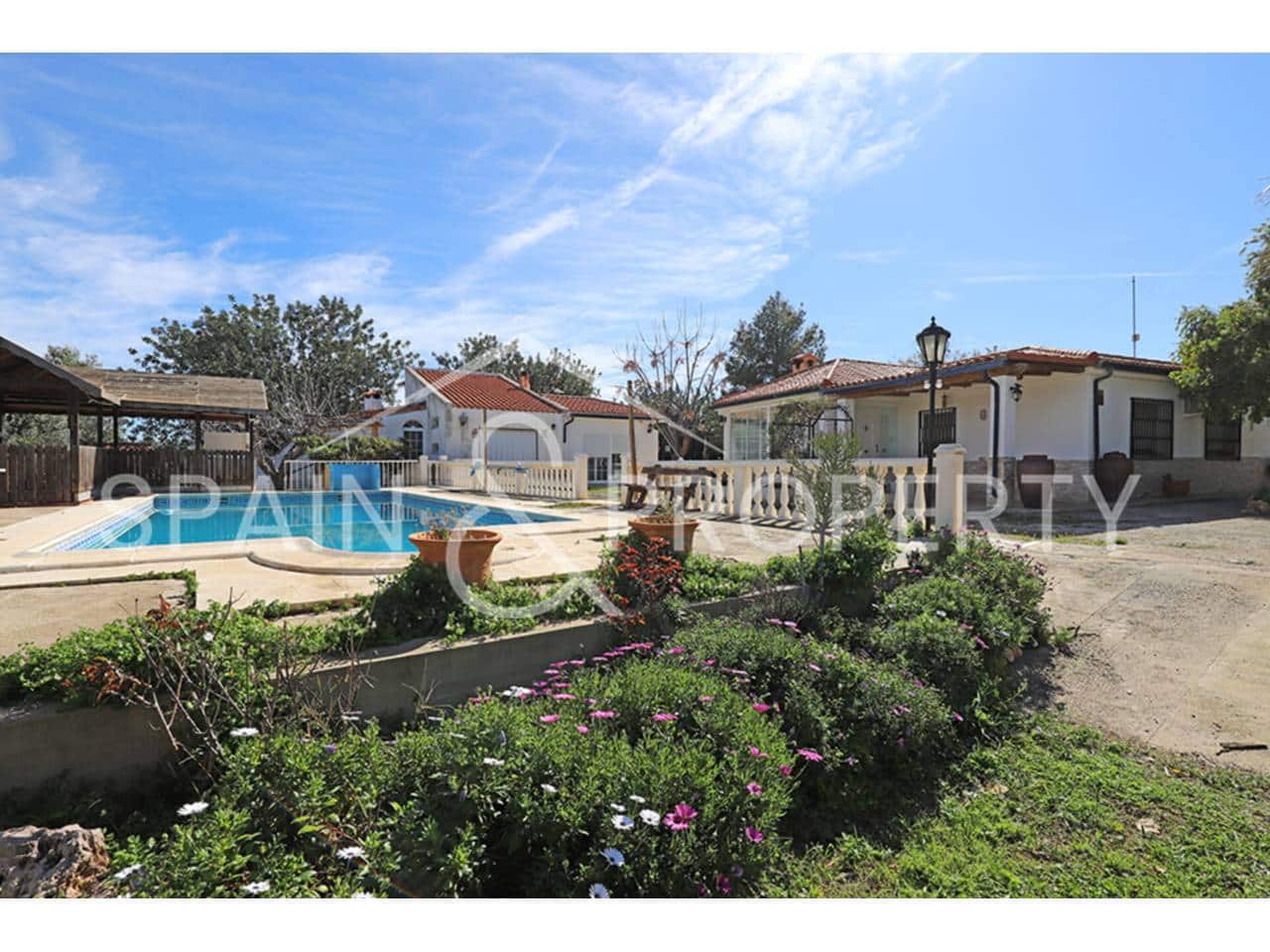 Chalet de 3 habitaciones en Turís en venta con piscina - 269.000 € (Ref: 9624134)