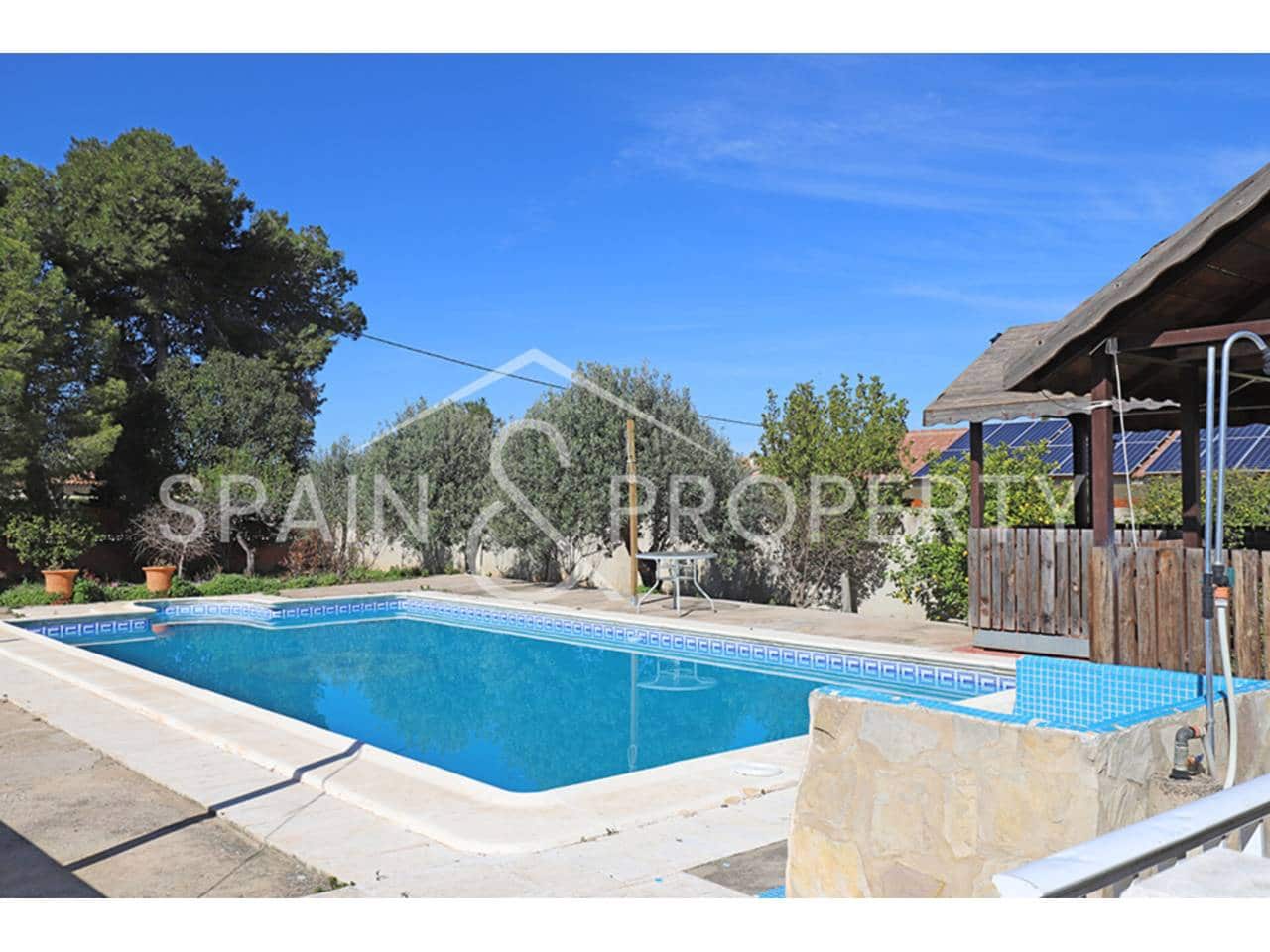 Chalet de 3 habitaciones en Turís en venta con piscina - 269.000 € (Ref: 9624134)