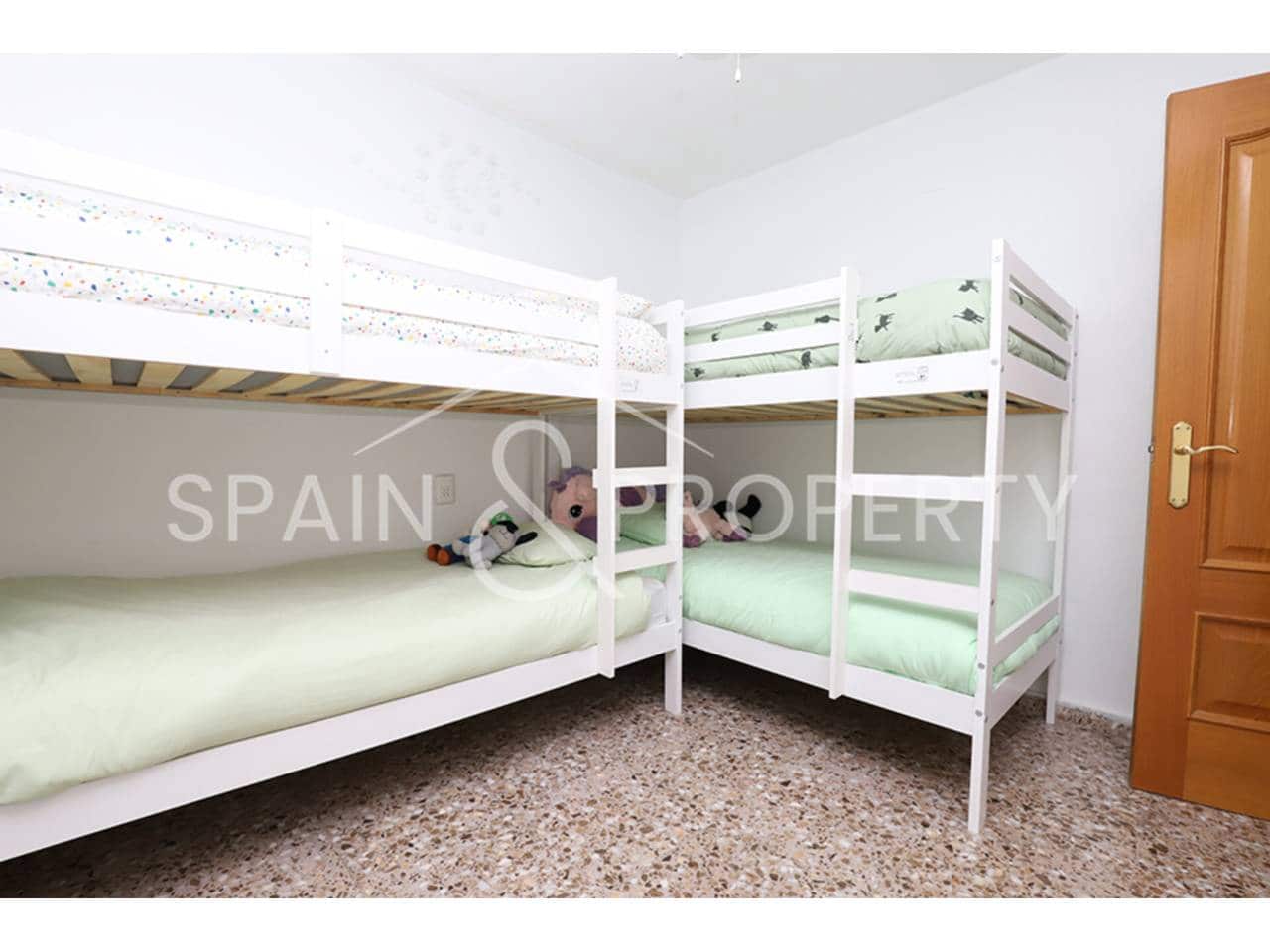 Chalet de 3 habitaciones en Turís en venta con piscina - 269.000 € (Ref: 9624134)