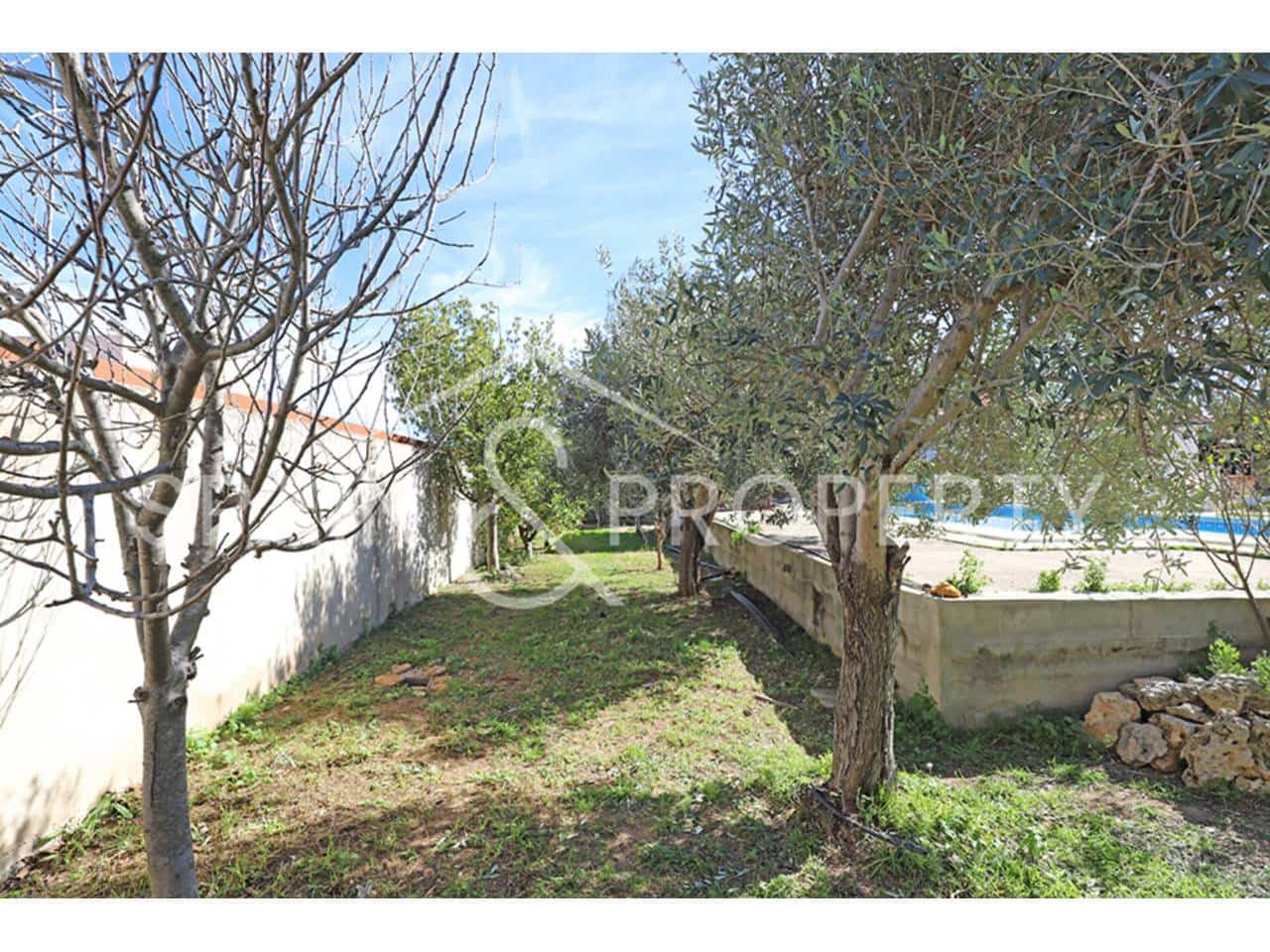 Chalet de 3 habitaciones en Turís en venta con piscina - 269.000 € (Ref: 9624134)