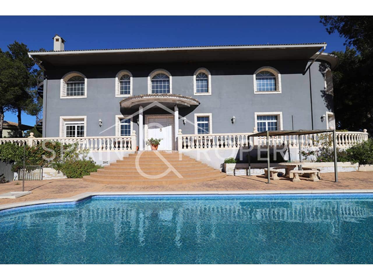 6 bedroom Villa for sale in Turis with pool garage - € 1,500,000 (Ref: 9665729)