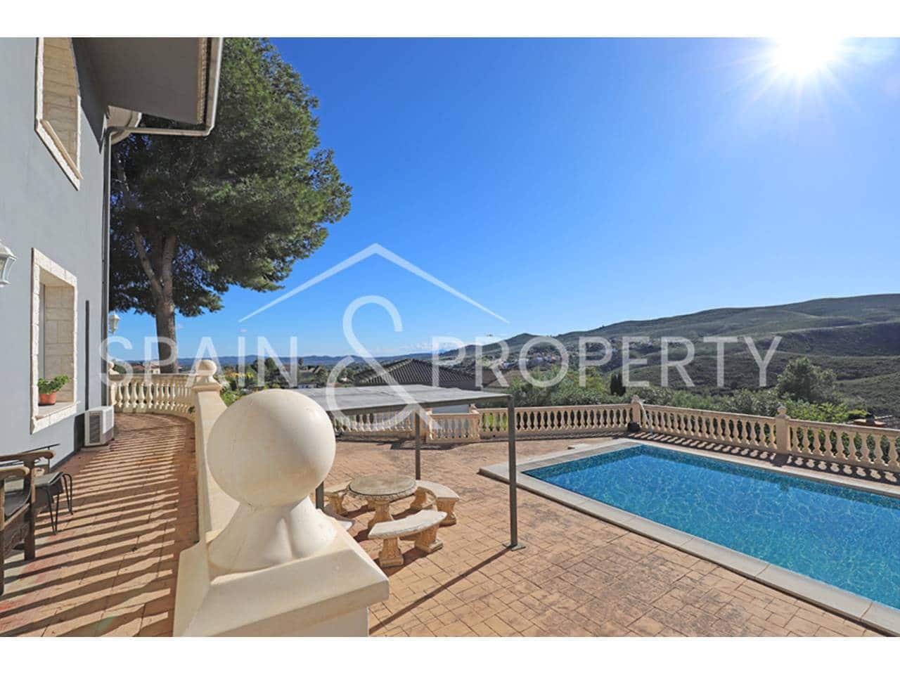 6 bedroom Villa for sale in Turis with pool garage - € 1,500,000 (Ref: 9665729)