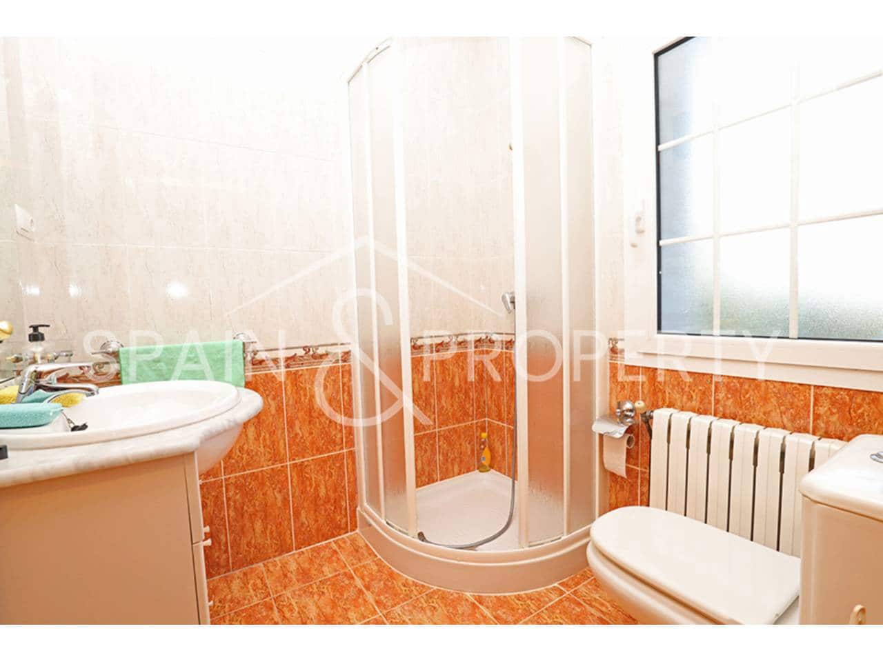 6 bedroom Villa for sale in Turis with pool garage - € 1,500,000 (Ref: 9665729)