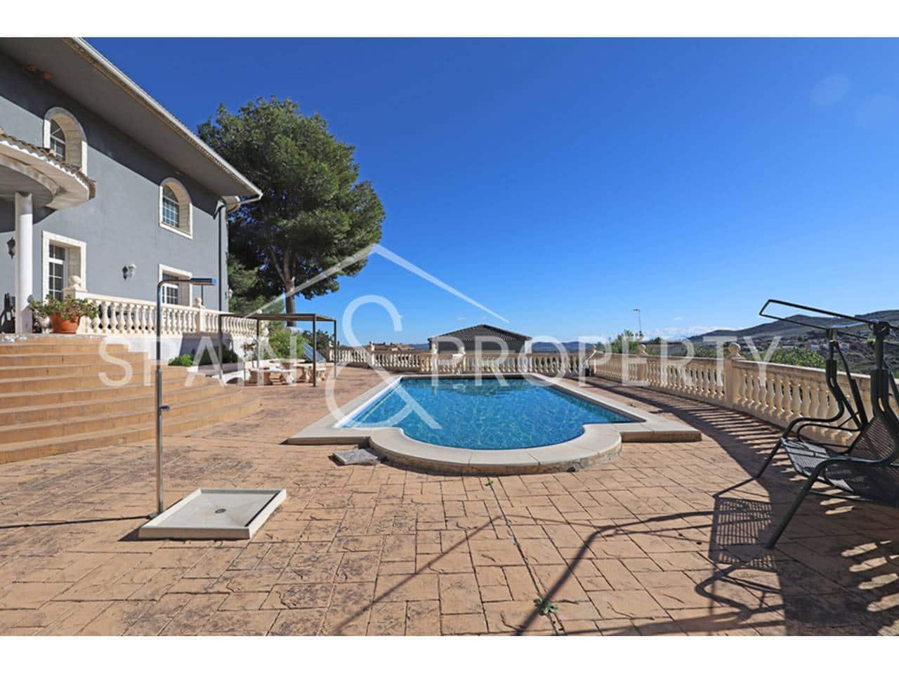 6 bedroom Villa for sale in Turis with pool garage - € 1,500,000 (Ref: 9665729)