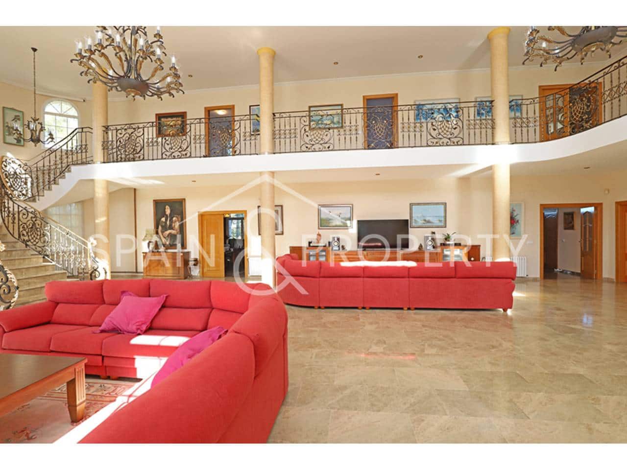 6 bedroom Villa for sale in Turis with pool garage - € 1,500,000 (Ref: 9665729)