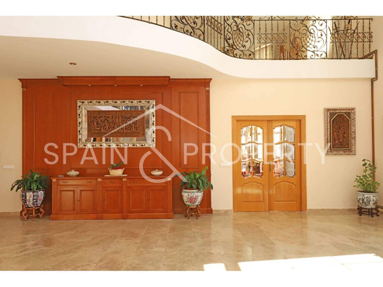 6 bedroom Villa for sale in Turis with pool garage - € 1,500,000 (Ref: 9665729)