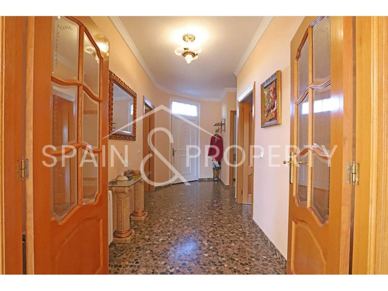 6 bedroom Villa for sale in Turis with pool garage - € 1,500,000 (Ref: 9665729)