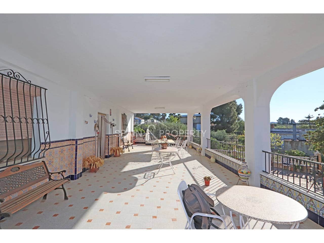 4 slaapkamer Villa te koop in Montserrat met zwembad garage - € 269.999 (Ref: 9679372)