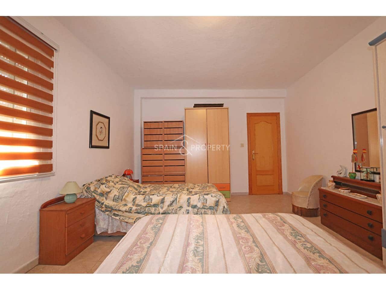 4 slaapkamer Villa te koop in Montserrat met zwembad garage - € 269.999 (Ref: 9679372)