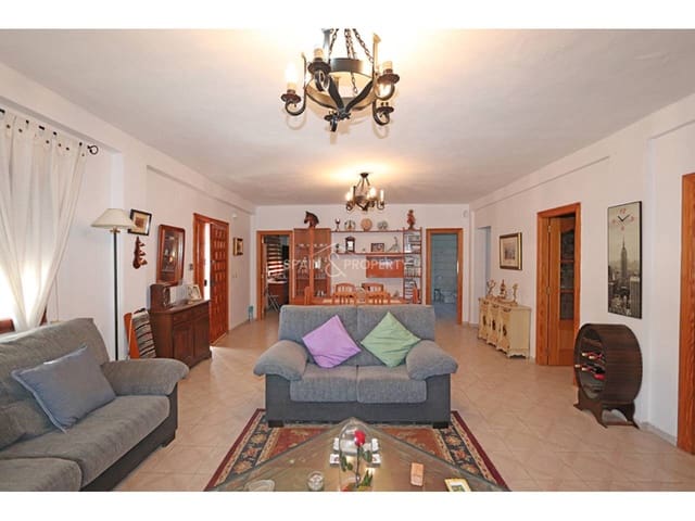 4 slaapkamer Villa te koop in Montserrat met zwembad garage - € 269.999 (Ref: 9679372)