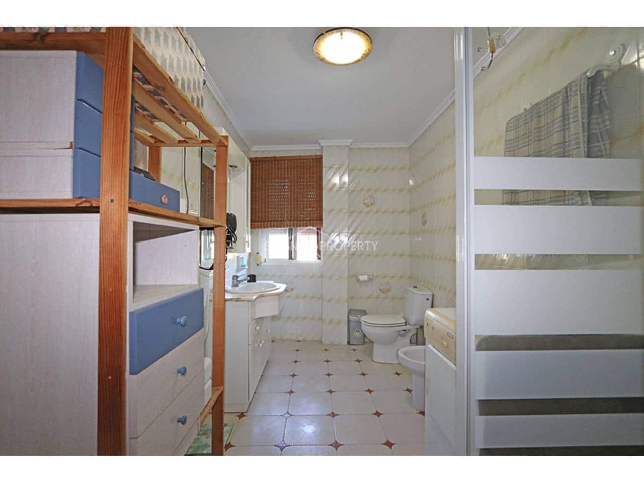 4 slaapkamer Villa te koop in Montserrat met zwembad garage - € 269.999 (Ref: 9679372)