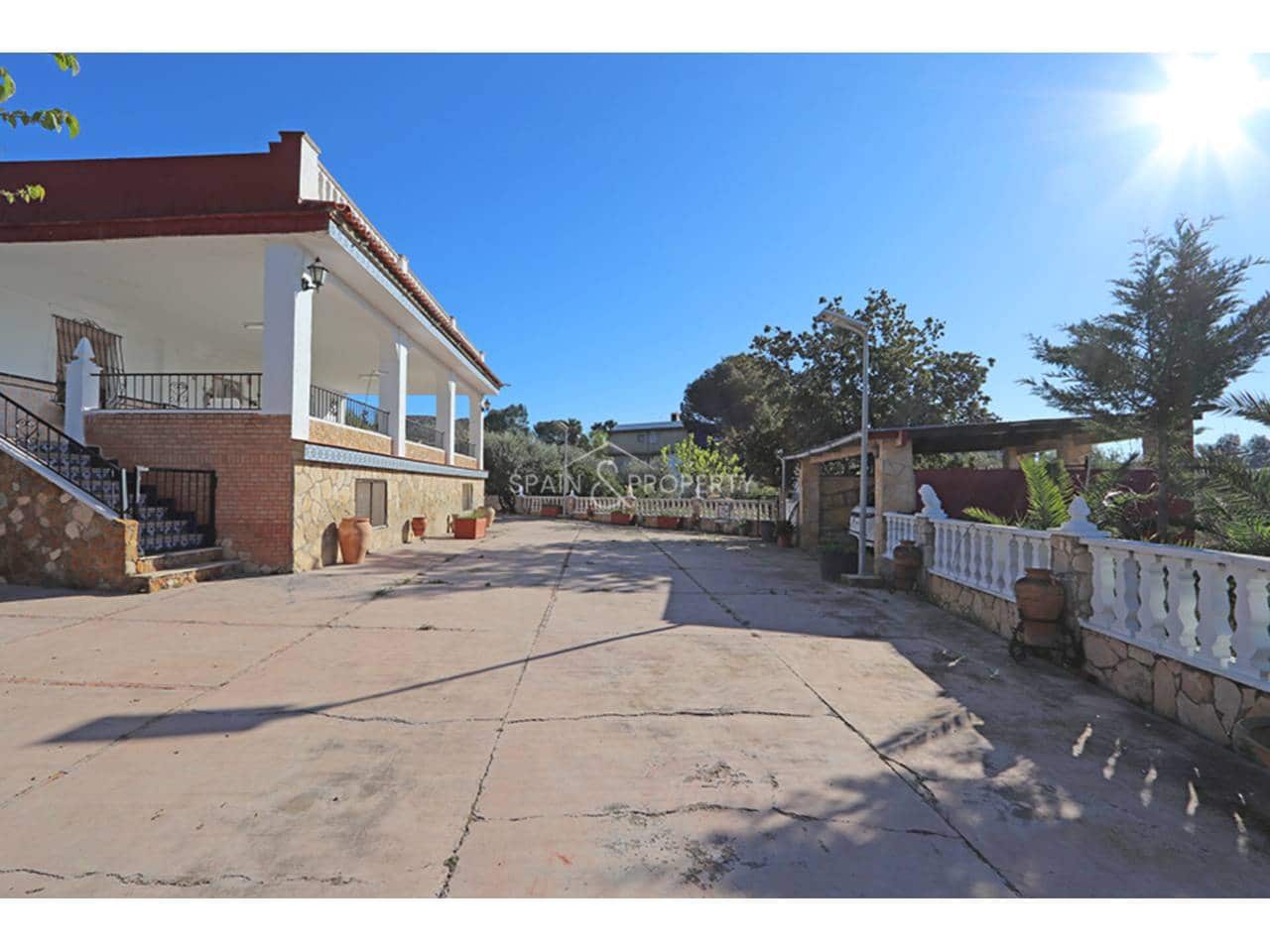 4 slaapkamer Villa te koop in Montserrat met zwembad garage - € 269.999 (Ref: 9679372)