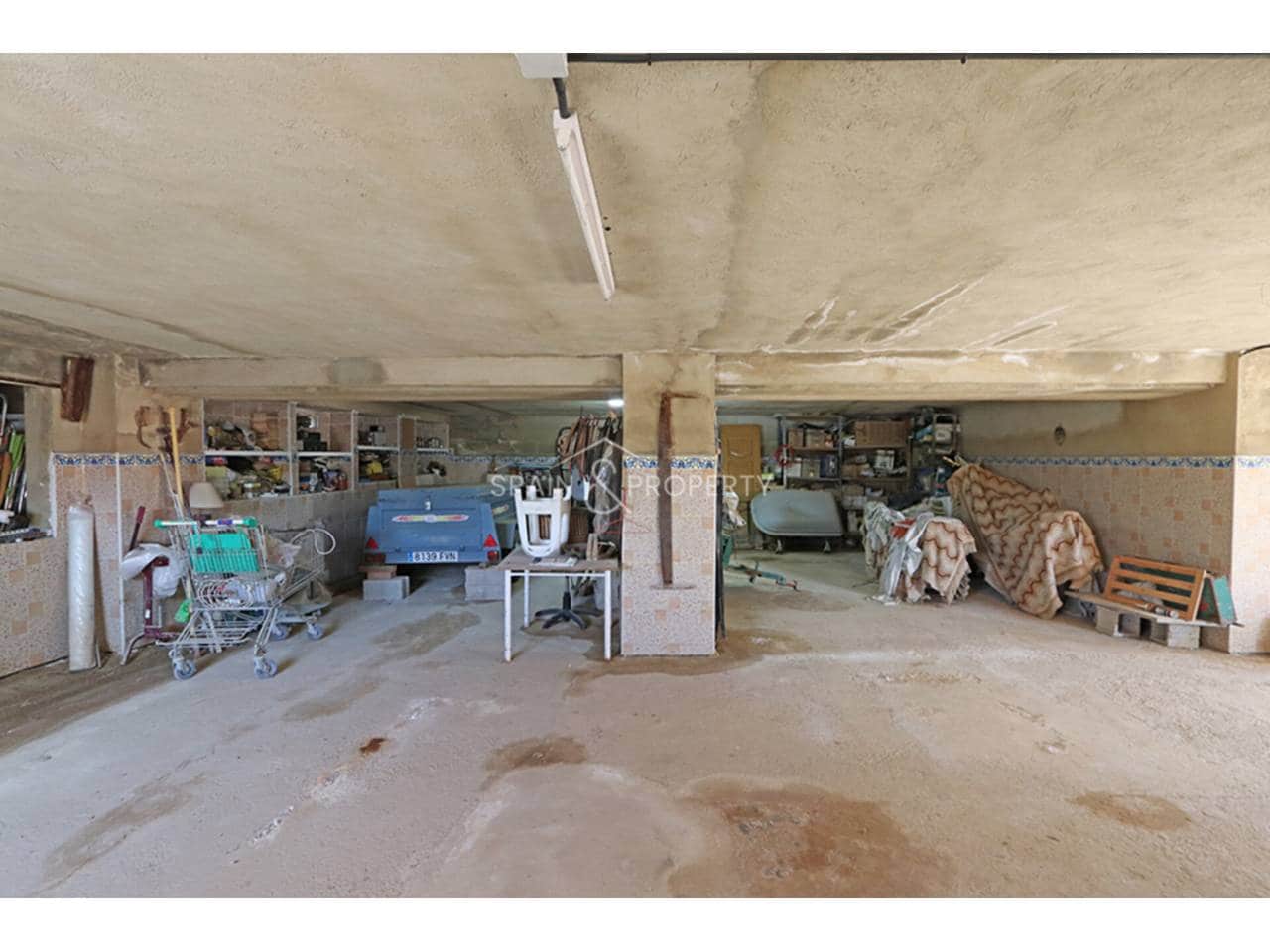 4 slaapkamer Villa te koop in Montserrat met zwembad garage - € 269.999 (Ref: 9679372)