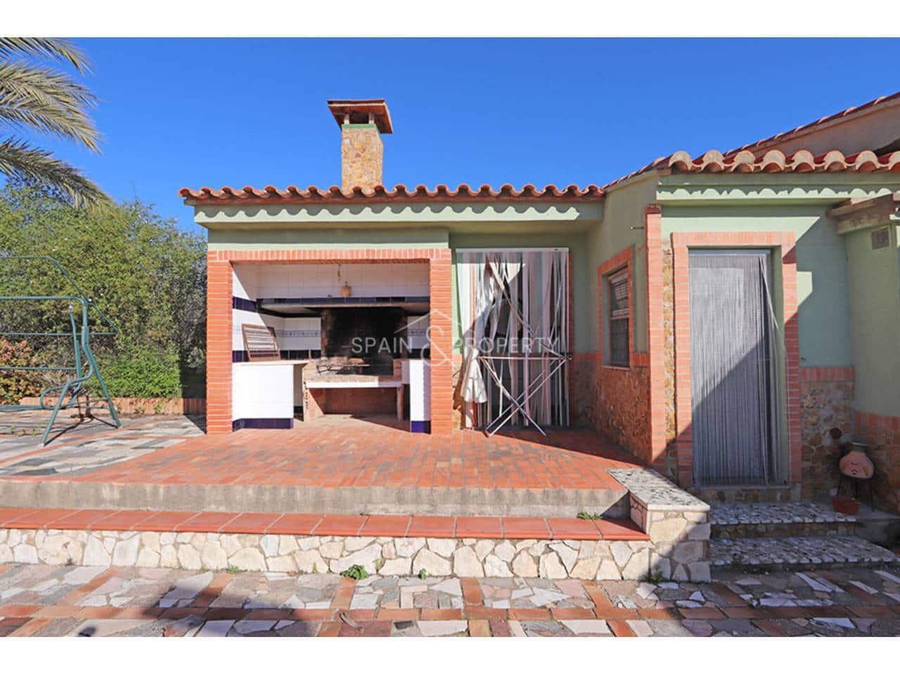 4 slaapkamer Villa te koop in Montserrat met zwembad garage - € 269.999 (Ref: 9679372)